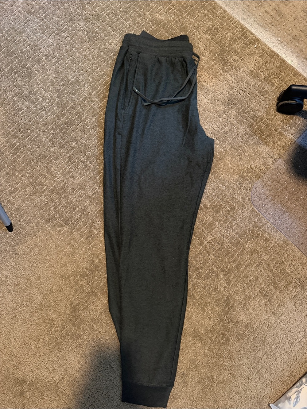 Fabletics Men’s Heather Dark Green/Grey Joggers with Drawstring Waist